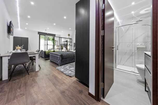 Studio Flat, Woodstock Road, NW11 - Photo 1