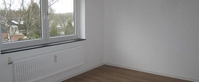 Das Glück hat ein Zuhause: 4-Zi.-Wohnung in zentraler Lage - Photo 1