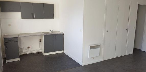 Location Appartement 1 pièce 28m² GOUSSAINVILLE 95190 - Photo 2