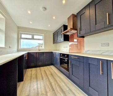 3 bedroom semi-detached bungalow to rent - Photo 4