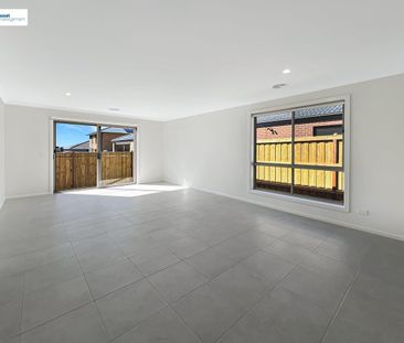 Brand New 4 Bedroom House With Ducted Reverse Cycle AC throughout. - Photo 1