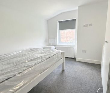 1 bedroom in a house share to rent - Photo 6