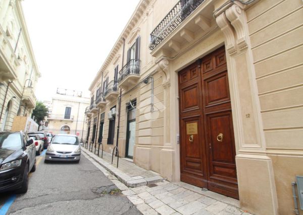 5 locali in affitto