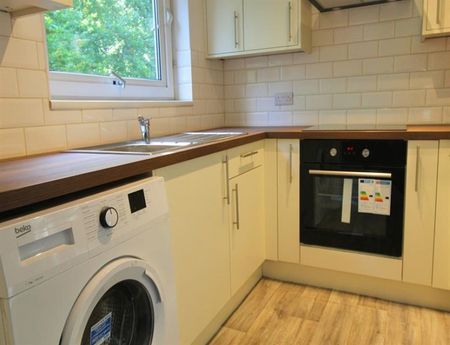 2 Bedroom Apartment Available Arranging tenancy - Photo 4