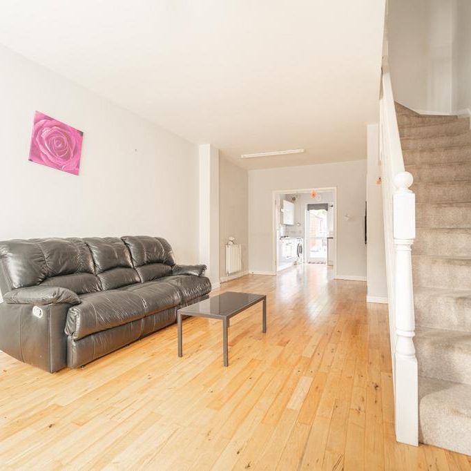 2 bedroom semi-detached house to rent - Photo 1