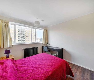 Churchill Gardens, Pimlico, SW1V - Photo 4