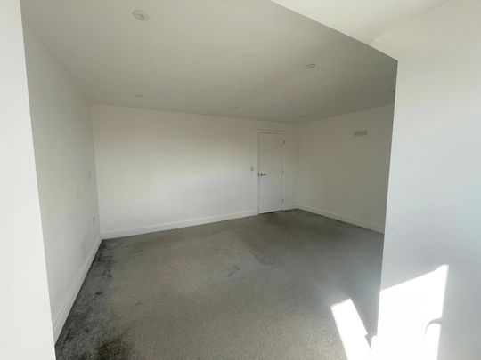Drift Road, Stamford - Photo 1
