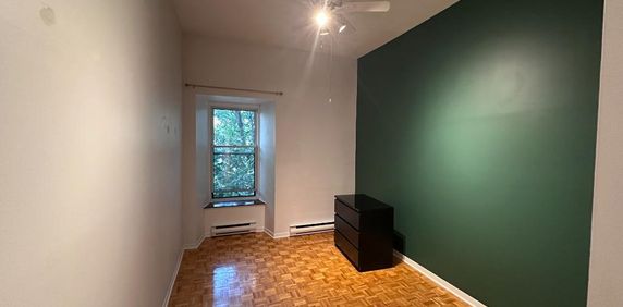 4 et demi à louer, Avenue du Parc, université McGill, métro Place-des-Arts - Photo 2