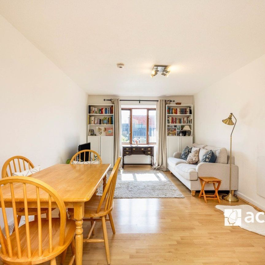 Albion Street, London, SE16 - Photo 1