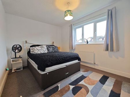 2 bedroom semi-detached house to rent - Photo 5