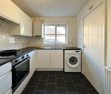 2 bedroom end of terrace house to rent - Photo 1