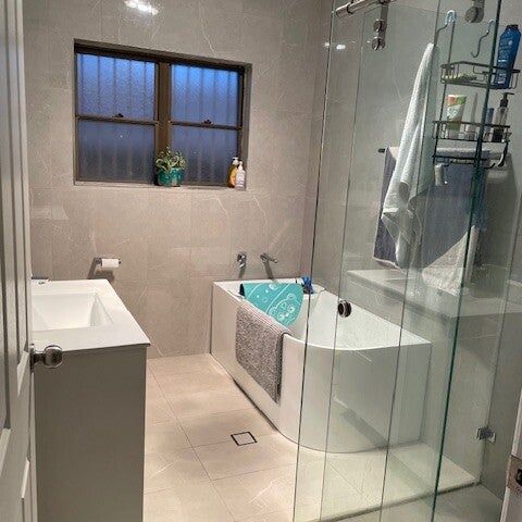 Kingsgrove - Photo 1