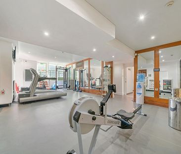 Roland Gardens - Photo 6