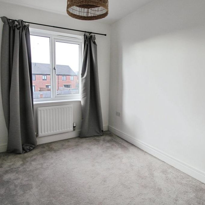 3 bedroom semi-detached house to rent - Photo 1