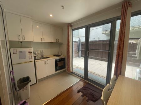 15/7 Dudley Street, Caulfield East VIC 3145 - Photo 4