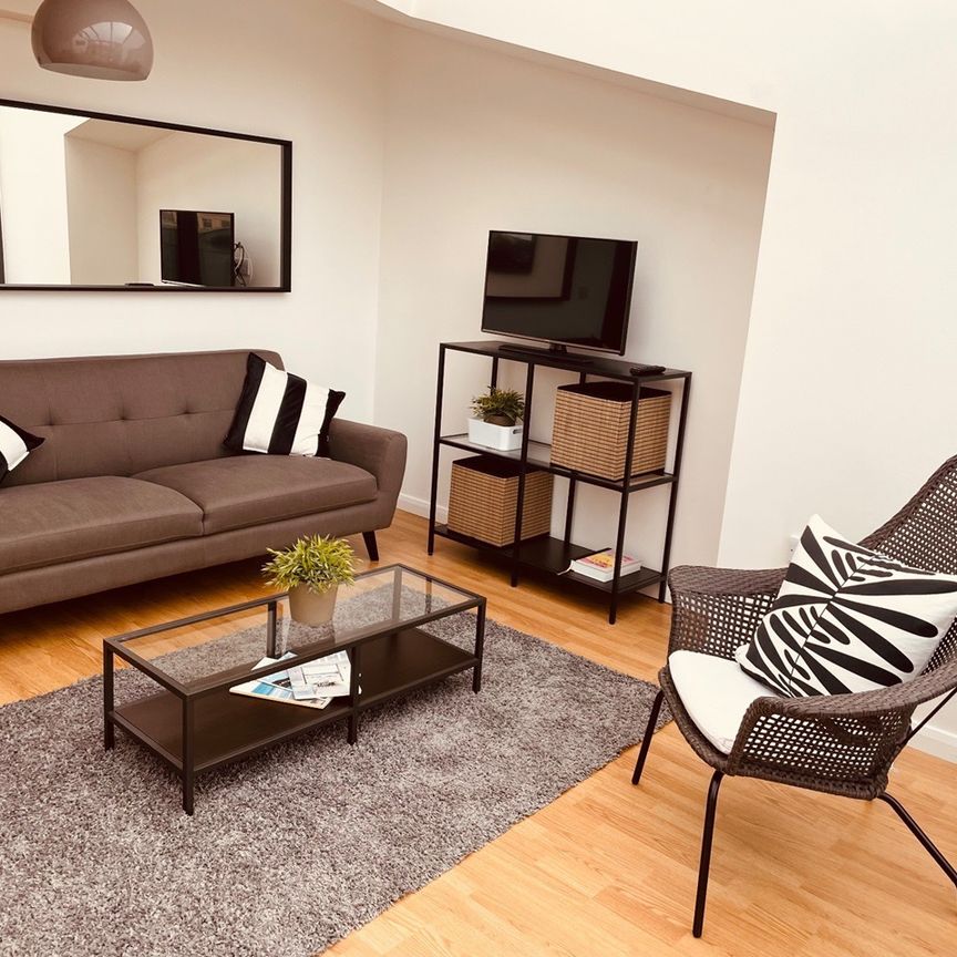 2 Bed Flat, Mann Island, L3 - Photo 1