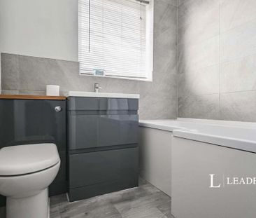 2 bedroom bungalow to rent - Photo 2