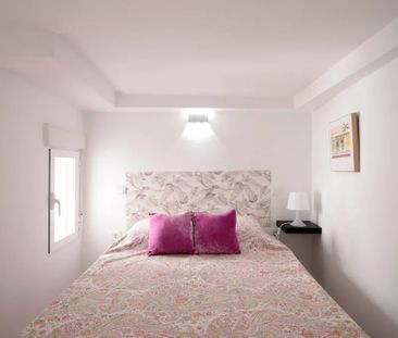 Calle de Santoña, Madrid, Community of Madrid 28026 - Photo 4