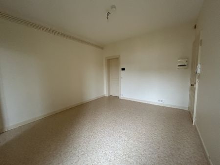 Location Appartement 2 pièces 45m² REIMS 51100 - Photo 2