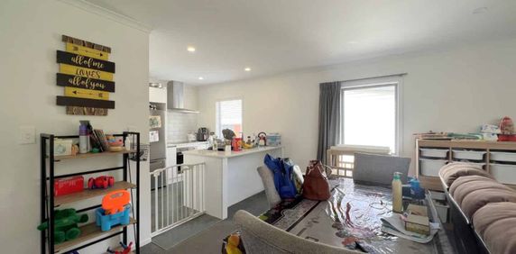 4 Bedroom Family Home in Flagstaff - Photo 2