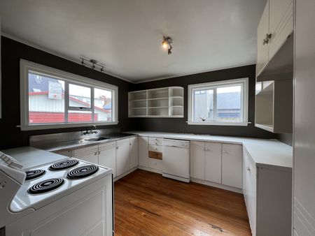 571 Manchester Street, St. Albans - Photo 3