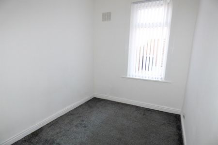 2 bed flat to rent in Collingwood Street, South Shields, NE33 - Photo 5