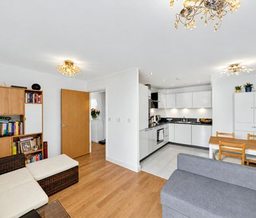 2 Bed Flat, Ottawa House, SE16 - Photo 2