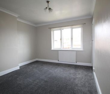 2 bedroom semi-detached house to rent - Photo 5