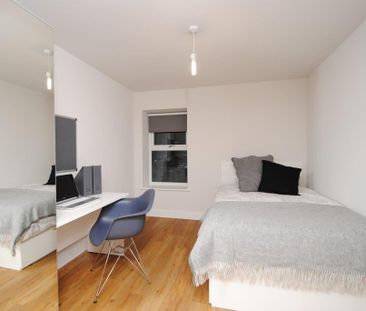 Room in a Shared Flat, Park Street, BS1 - Photo 3