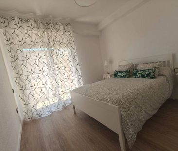 3 room luxury Flat for rent in Alicante, Spain - Photo 2
