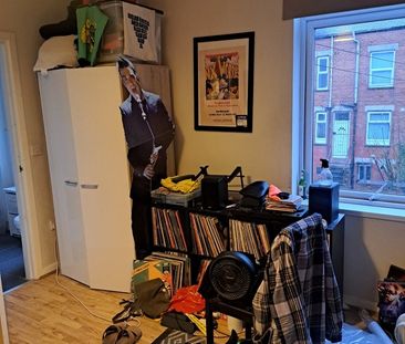 Room in a Shared House, Village Terrace, LS4 - Photo 2