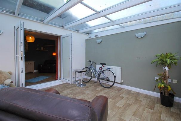 9 bedroom house share to rent - Photo 1