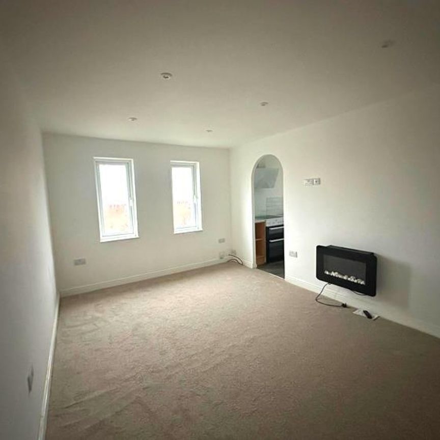 1 bedroom Flat To Let Total Size: 291 SQ FT - Photo 1