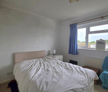 4 bedroom semi-detached house to rent - Photo 4