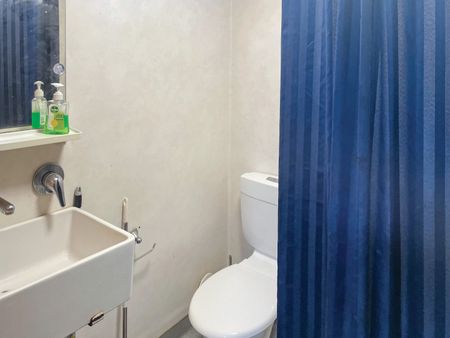 2-Bedroom Apartment at Martin Square - Photo 3