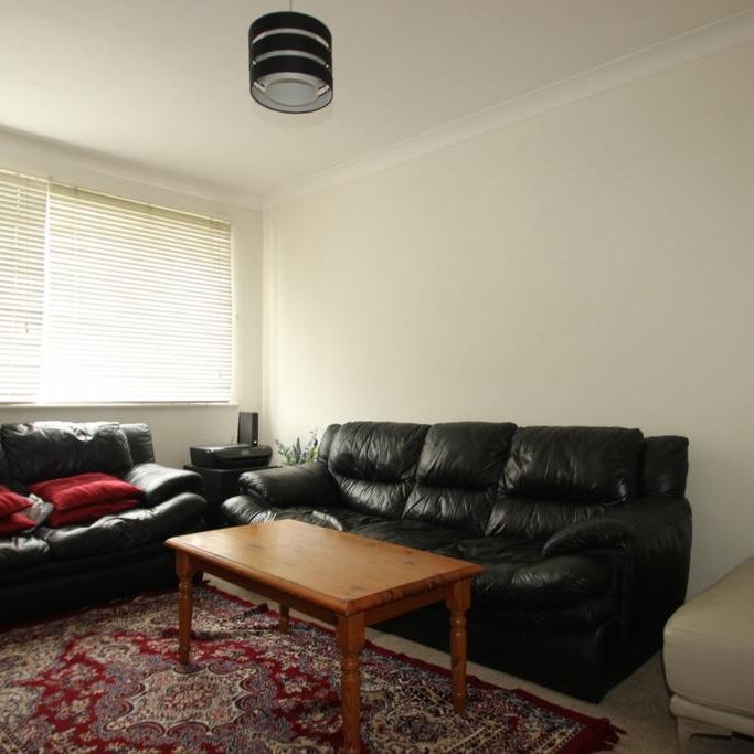2 bedroom maisonette to rent - Photo 1
