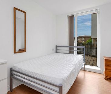 3 bedroom flat to rent - Photo 5