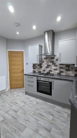 Strathmore Road, Newcastle Upon Tyne - Photo 5