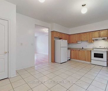 Townhouse For Lease | E7363178 - Photo 4