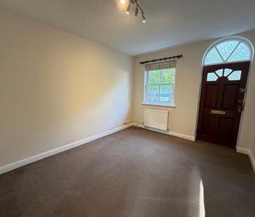 2 bedroom ground floor flat to rent - Photo 1