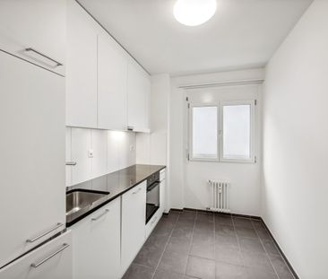 "Zentrale Wohnung Nähe Autobahn, Stadtzentrum & Bahnhof" - Photo 2