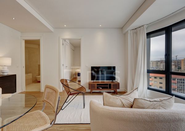 Apartamento T1 para arrendamento em Lisboa, Algés
