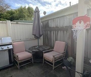 Sunny spot in popular Trentham - Photo 2