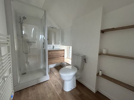 Location Appartement 2 pièces 37m² DOL DE BRETAGNE 35120 - Photo 4