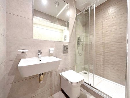 Farnborough Road, Farnborough, Surrey, GU14 - Photo 5