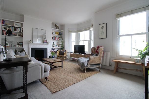 4 Bed Flat, Byrne Road, SW12 - Photo 1