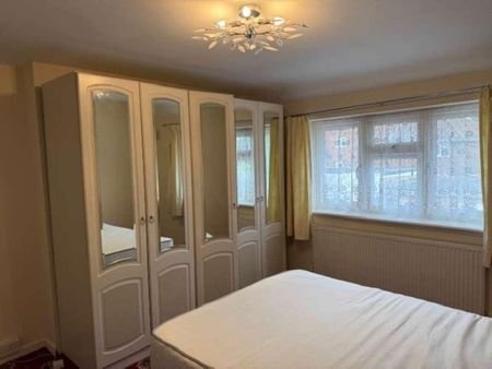 Adelaide Road, High Wycombe, HP13 - Photo 2