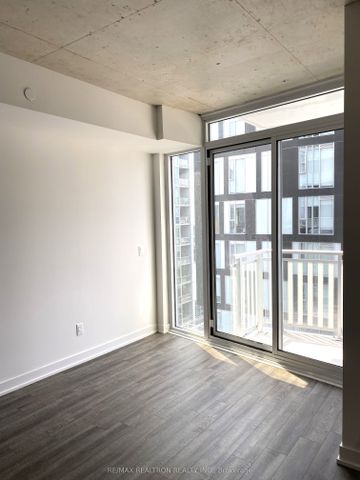 Riverside Square Lofts 15-45 , #1004 - Photo 5