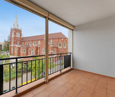Spacious apartment in prime location! - Photo 1