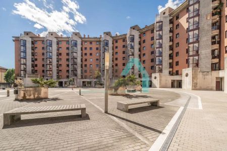 Oviedo - Photo 2